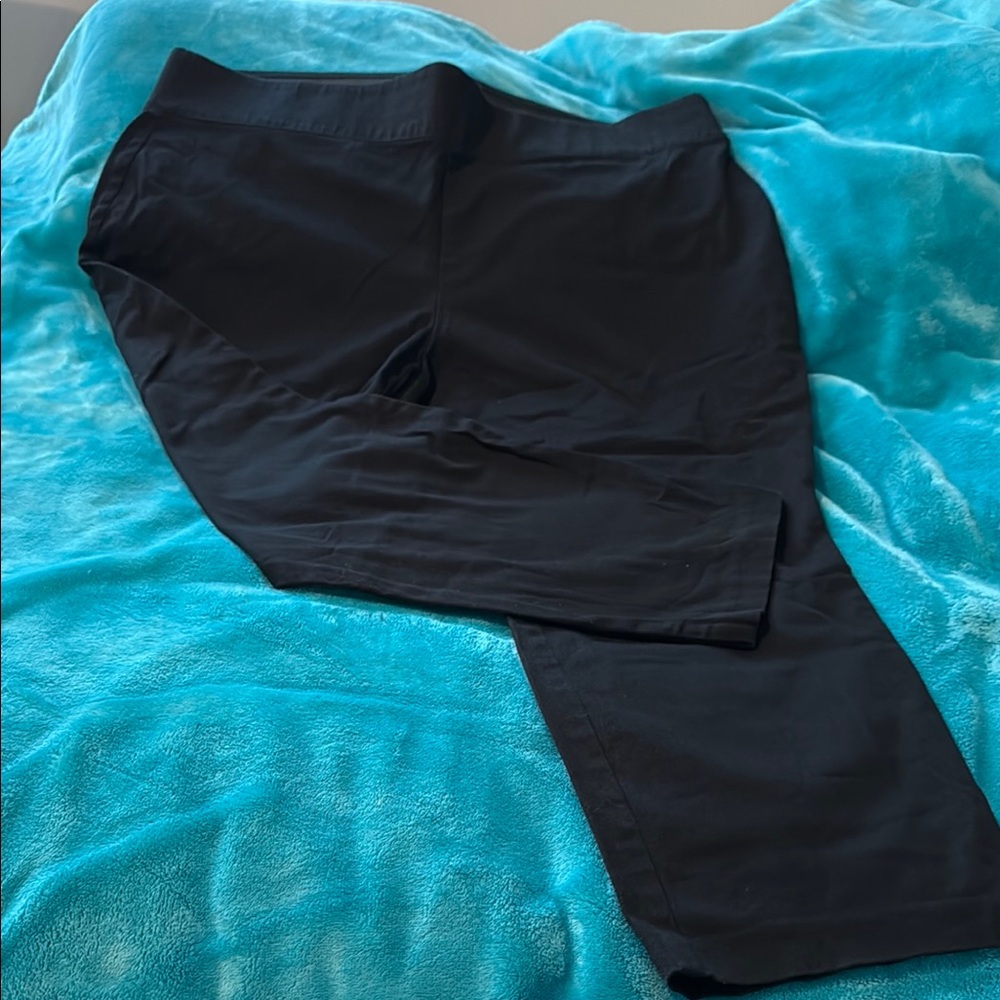 Old Navy Women's Black Pants 20short